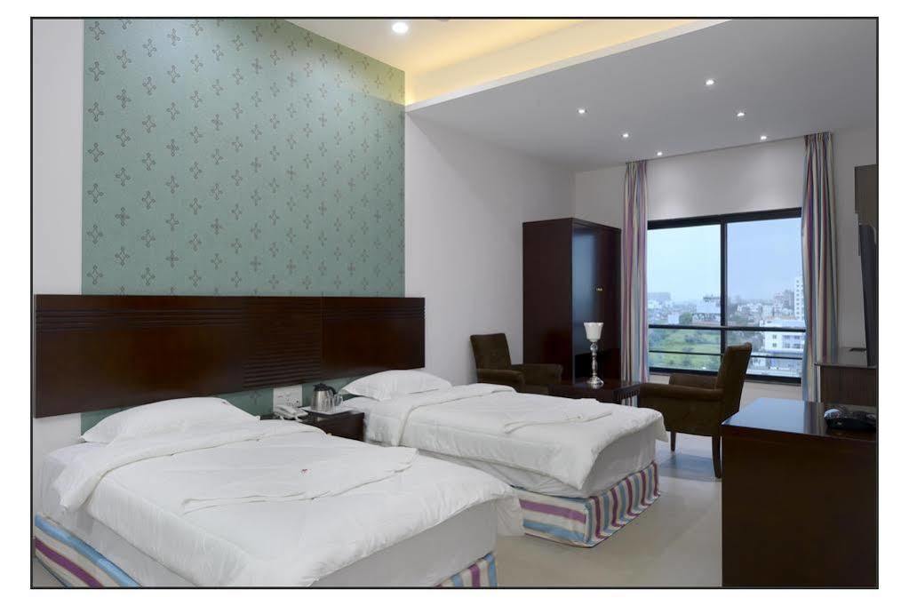 Oyo 710 Hotel Kshitij Púna Exteriér fotografie