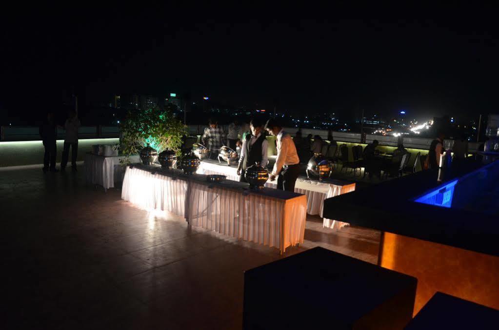 Oyo 710 Hotel Kshitij Púna Exteriér fotografie